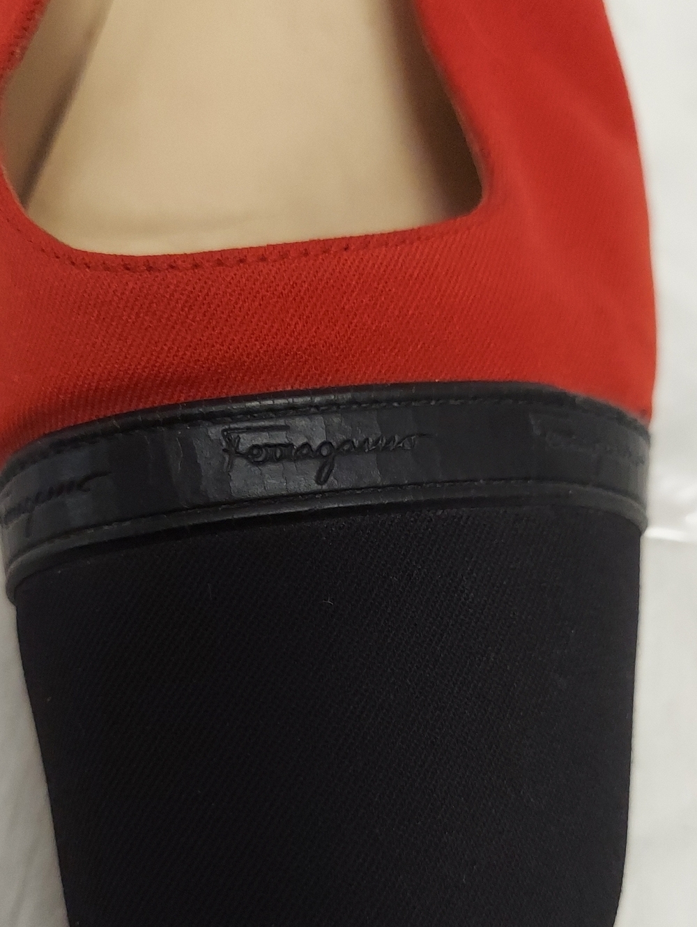 VTG Salvatore Ferragamo Cap Toe Pumps Block Heel 1" Womens 7.5 - Picture 10 of 12